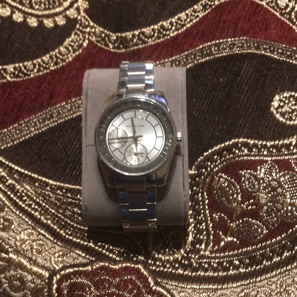 🔥🔥🔥Michael Kors Watch